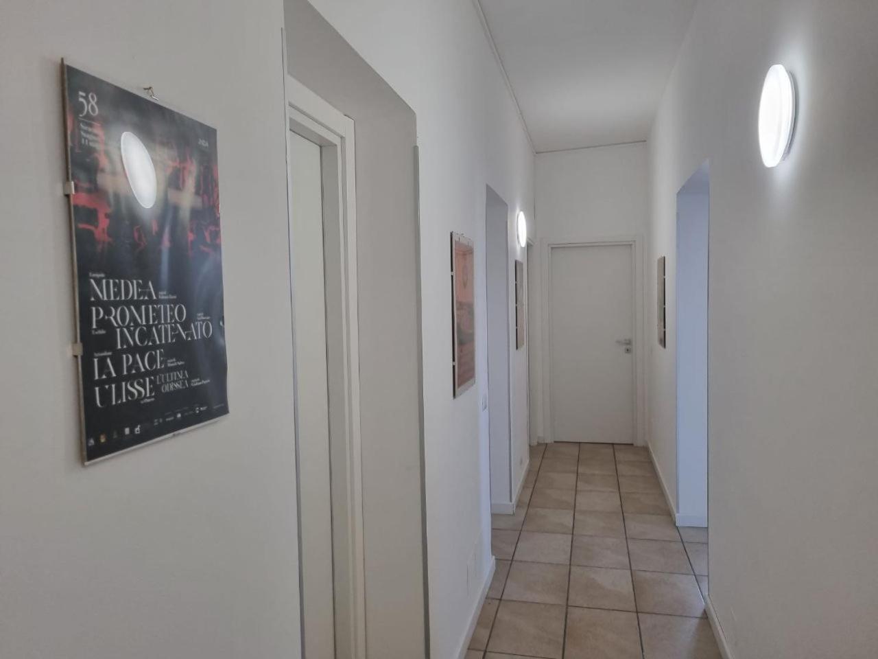 Accogliente Villa Con Piscina Калтаджироне Екстериор снимка