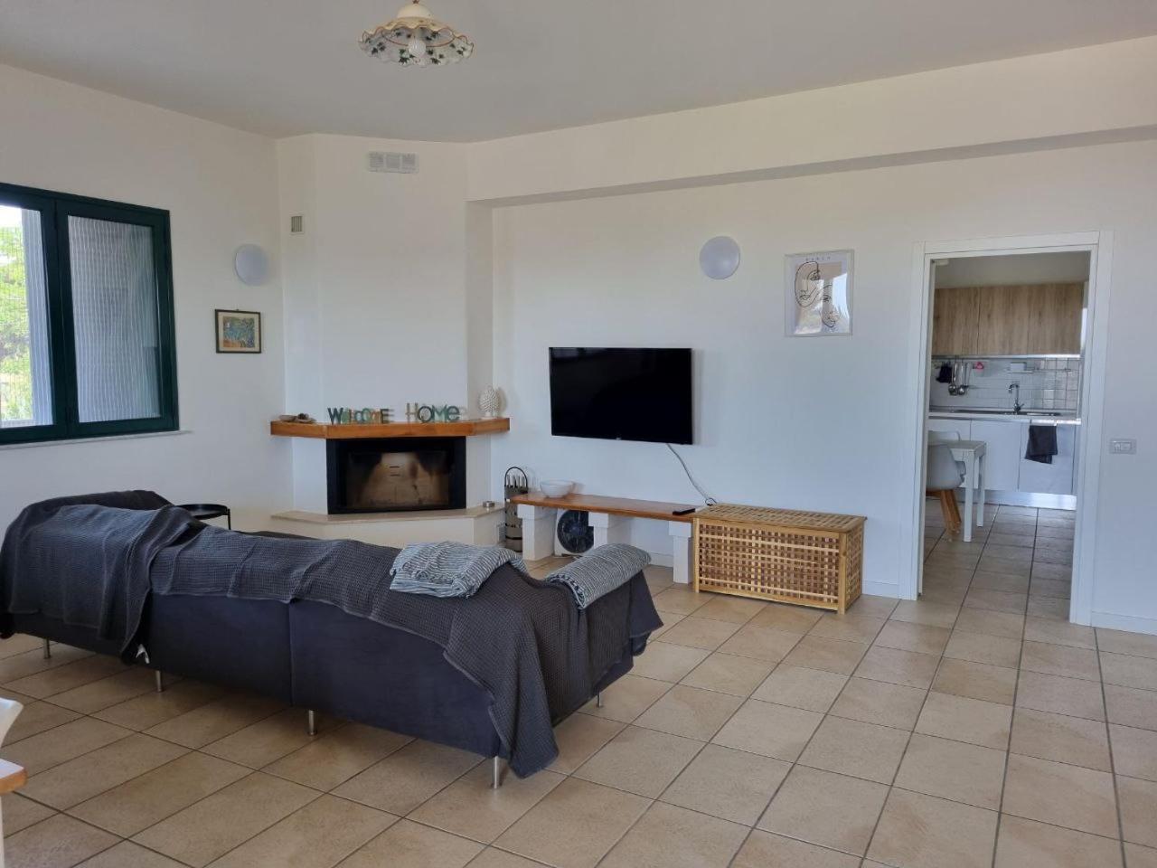 Accogliente Villa Con Piscina Калтаджироне Екстериор снимка